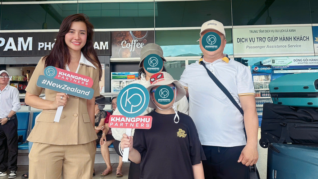 Gia đình khách hàng đậu Visa AEWV New Zealand cùng Khang Phú